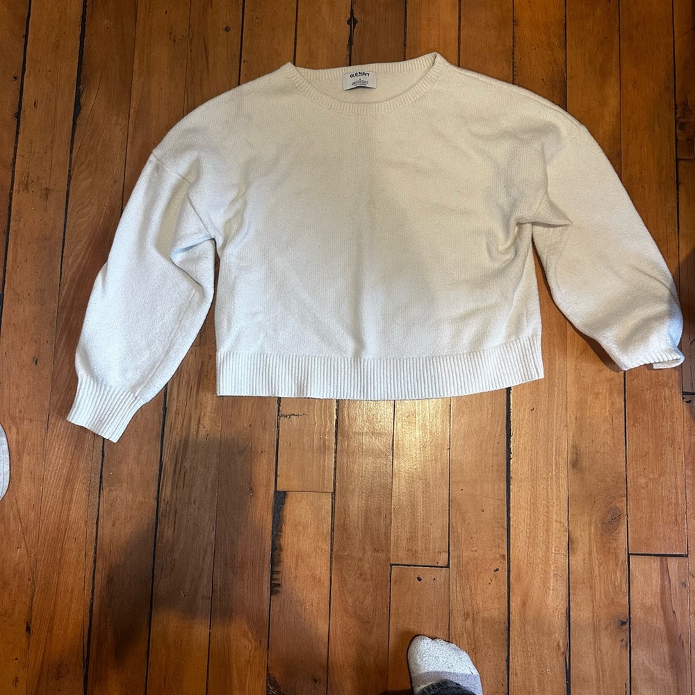 Old Navy Cream Crewneck Pullover Sweater